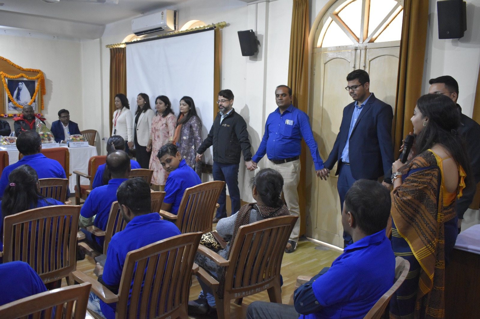  Employees and members of the senior management of Exide came together to volunteer a day with the accomplished alumni of Exide Saksham project in Kolkata. This initiative, aimed at enhancing employability for differently-abled youths, has successfully placed over 60 individuals in gainful employment.     The project was implemented by Youth4jobs – a BCC&I empanelled Civil Society Organization.